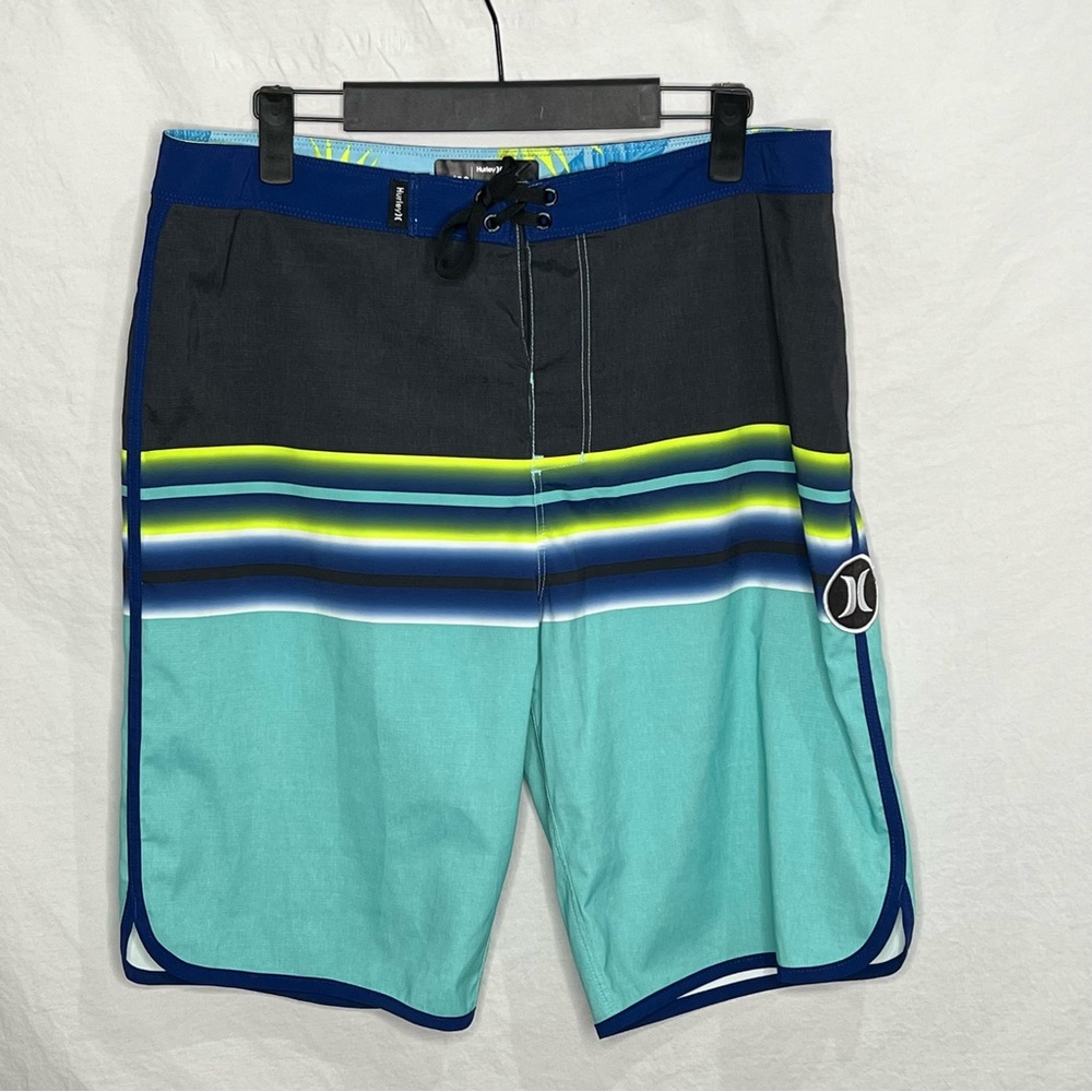 Hurley Boy's XL Sz 20/30" Waist Surf Board‎ Shorts Stripe Beach Summer Swim Logo